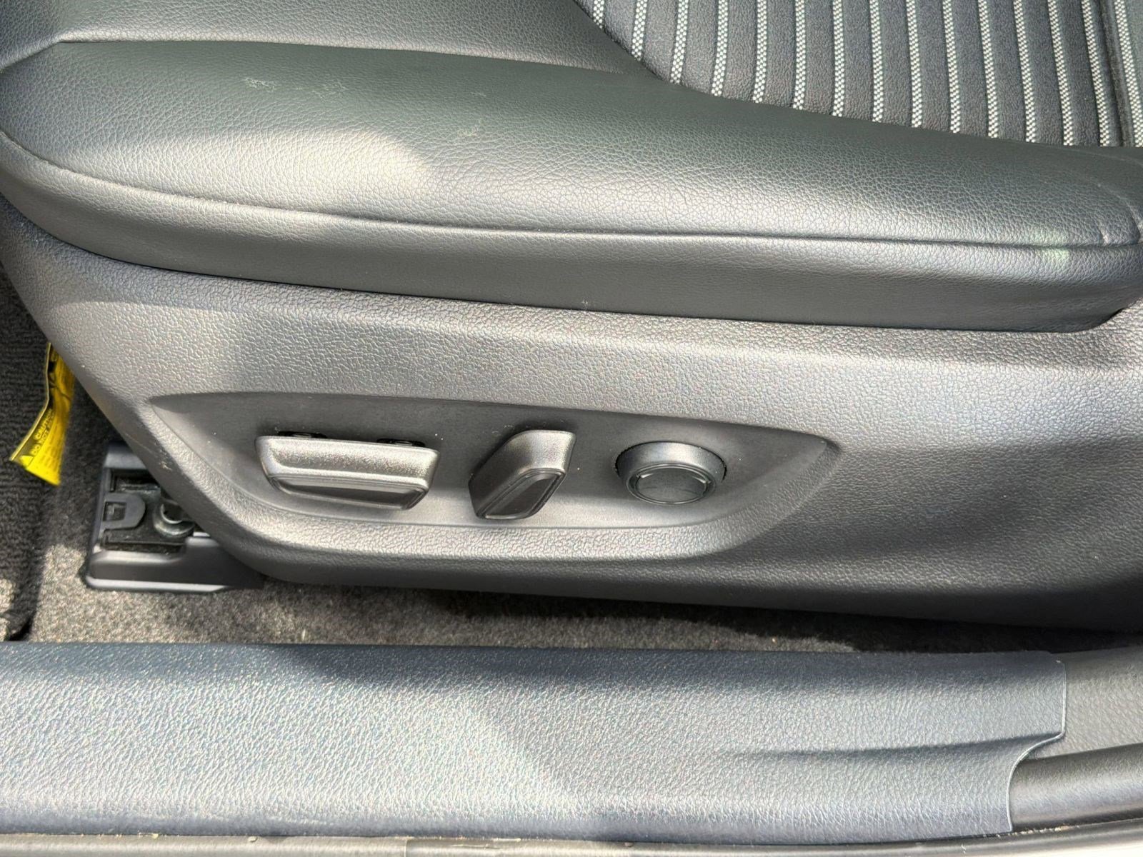 Certified 2021 Toyota Camry SE image 14