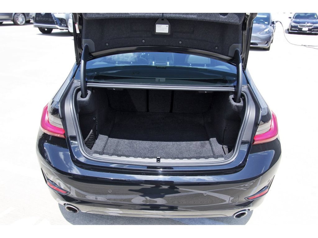Used 2022 BMW 330i Sedan w/ Driving Assistance Package RWD image 24