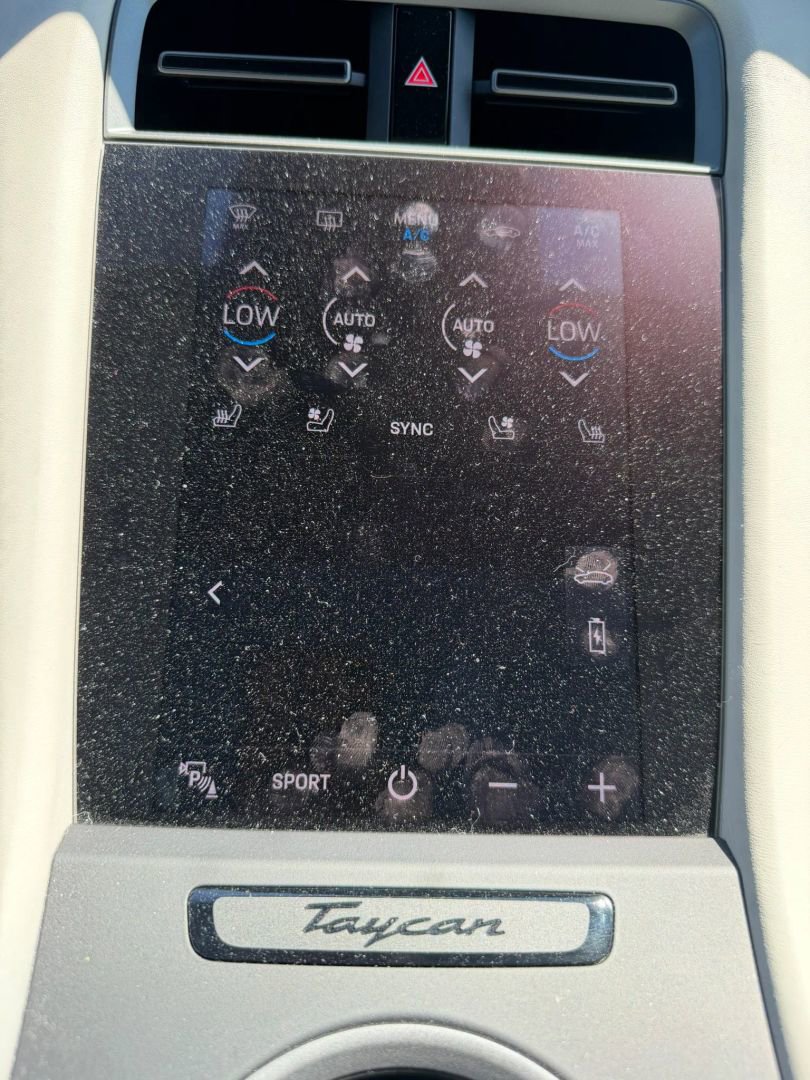 Used 2020 Porsche Taycan 4S image 26