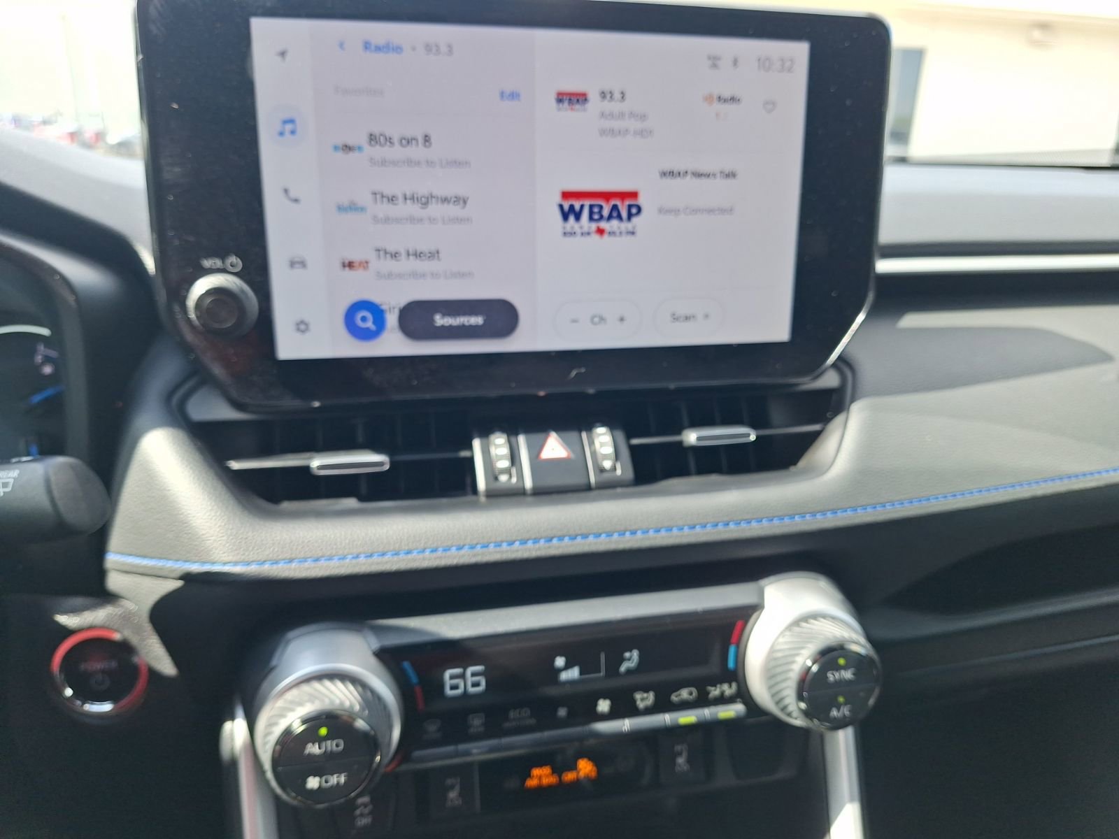 Used 2024 Toyota RAV4 XSE image 28