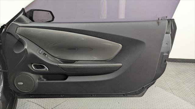 Used 2015 Chevrolet Camaro SS image 20