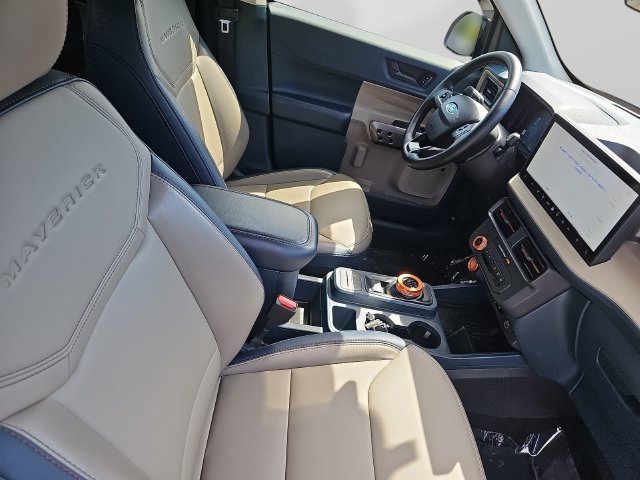 Used 2025 Ford Maverick Lariat AWD/4WD image 12