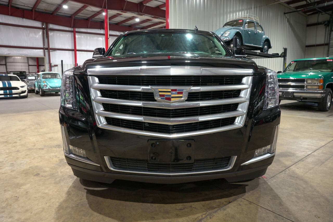 Used 2017 Cadillac Escalade Luxury AWD/4WD image 13