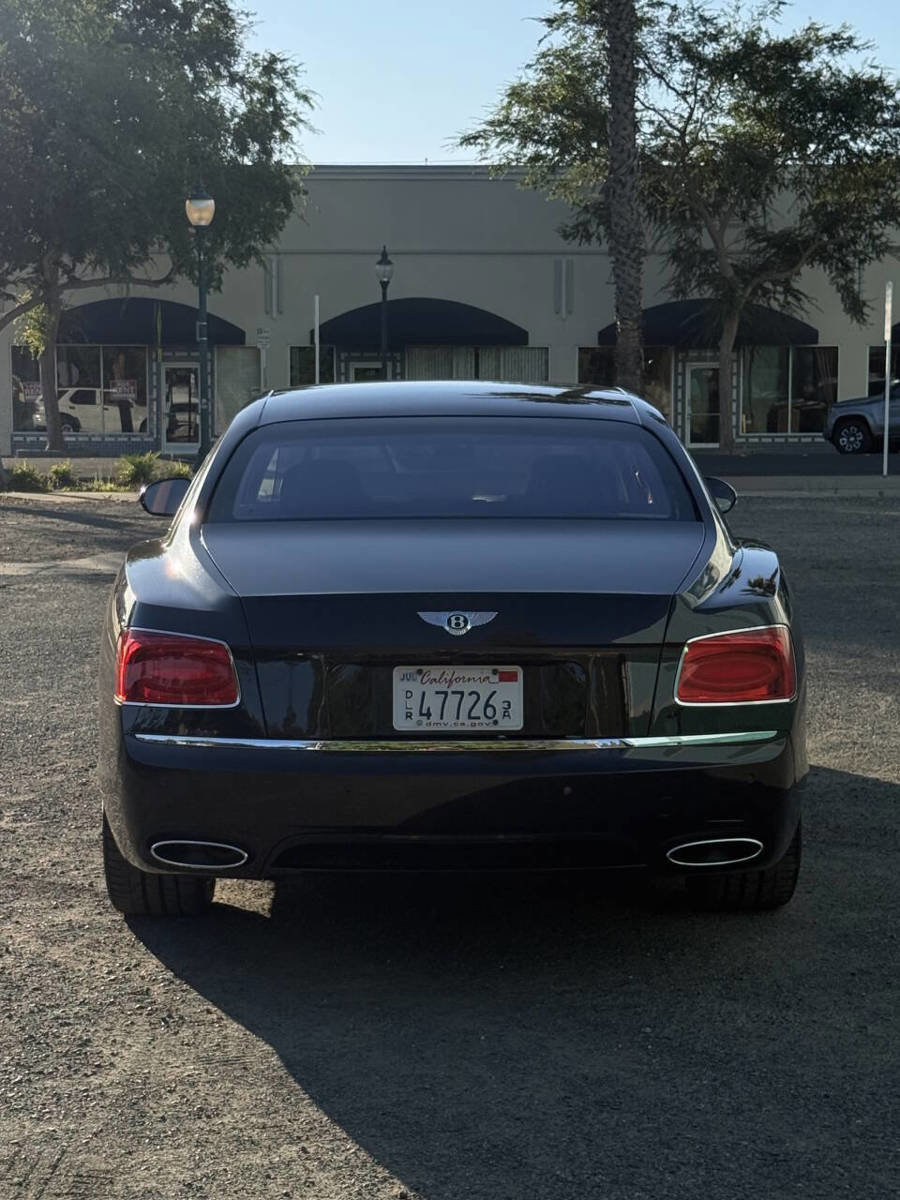 Used 2015 Bentley Flying Spur W12 image 3