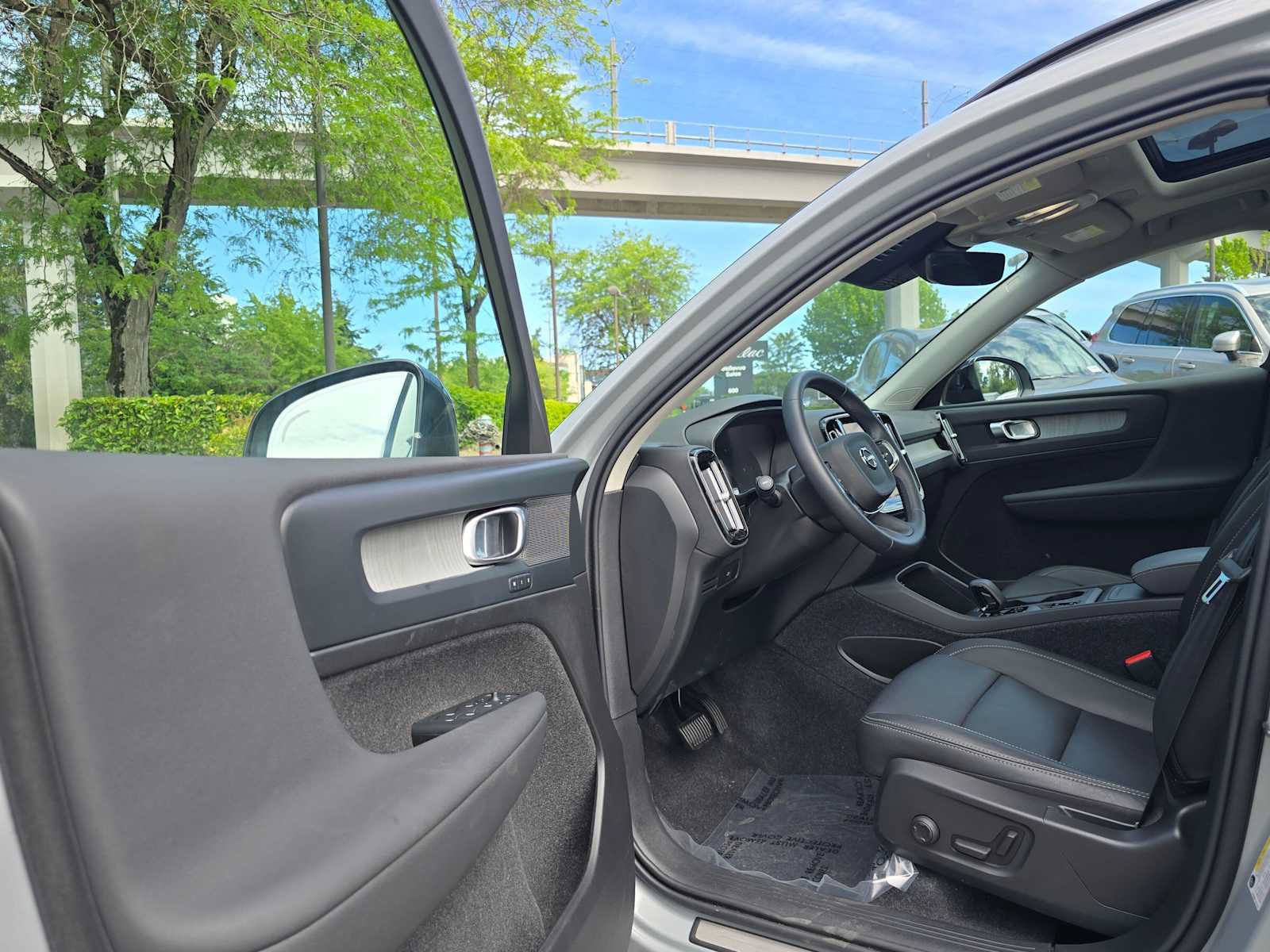 Used 2026 Volvo XC40 B5 Core w/ Climate Package AWD/4WD image 20