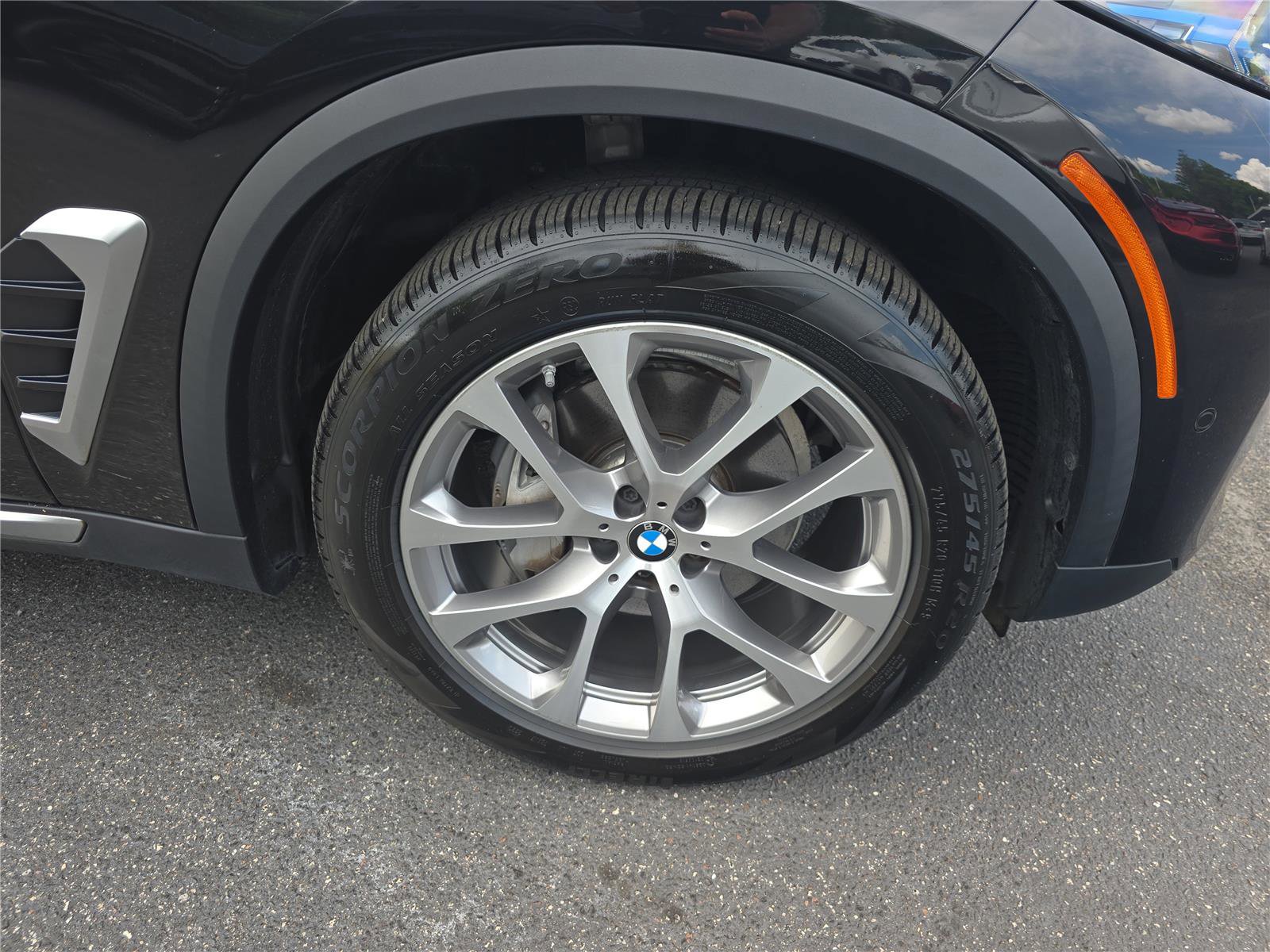 Used 2024 BMW X5 xDrive40i w/ Premium Package AWD/4WD image 23