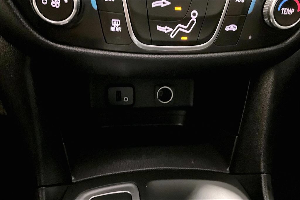 Used 2018 Chevrolet Equinox LT AWD/4WD image 16