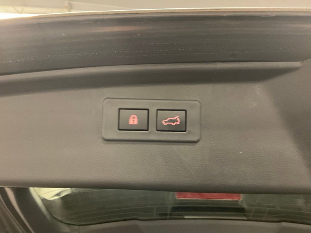 Used 2024 Subaru Outback Touring w/ Popular Package #2 image 25