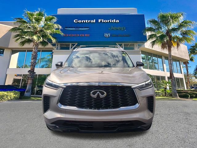 Used 2025 INFINITI QX60 Luxe AWD/4WD image 3
