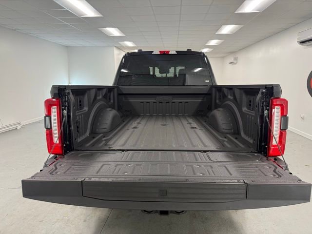 New 2026 Ford F250 Lariat w/ Black Appearance Package image 8