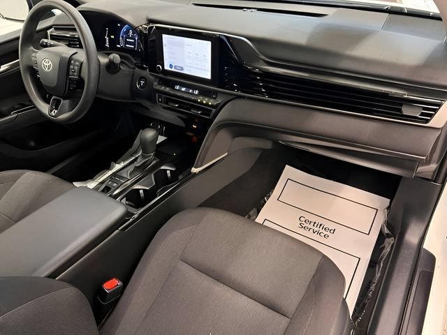Used 2025 Toyota Camry LE FWD image 6