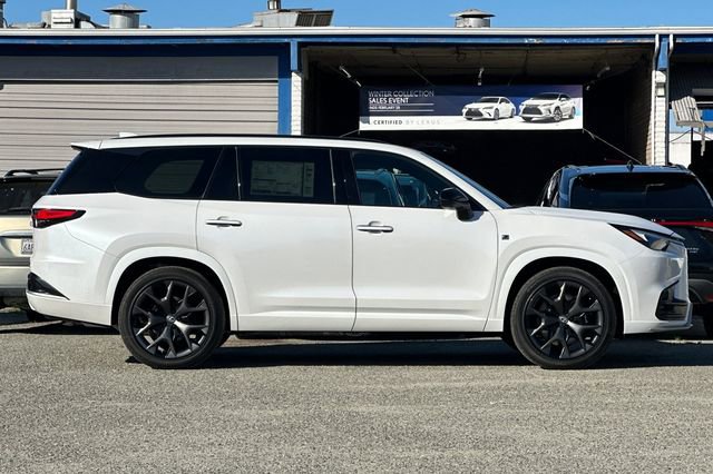 New 2026 Lexus TX 500h AWD image 4