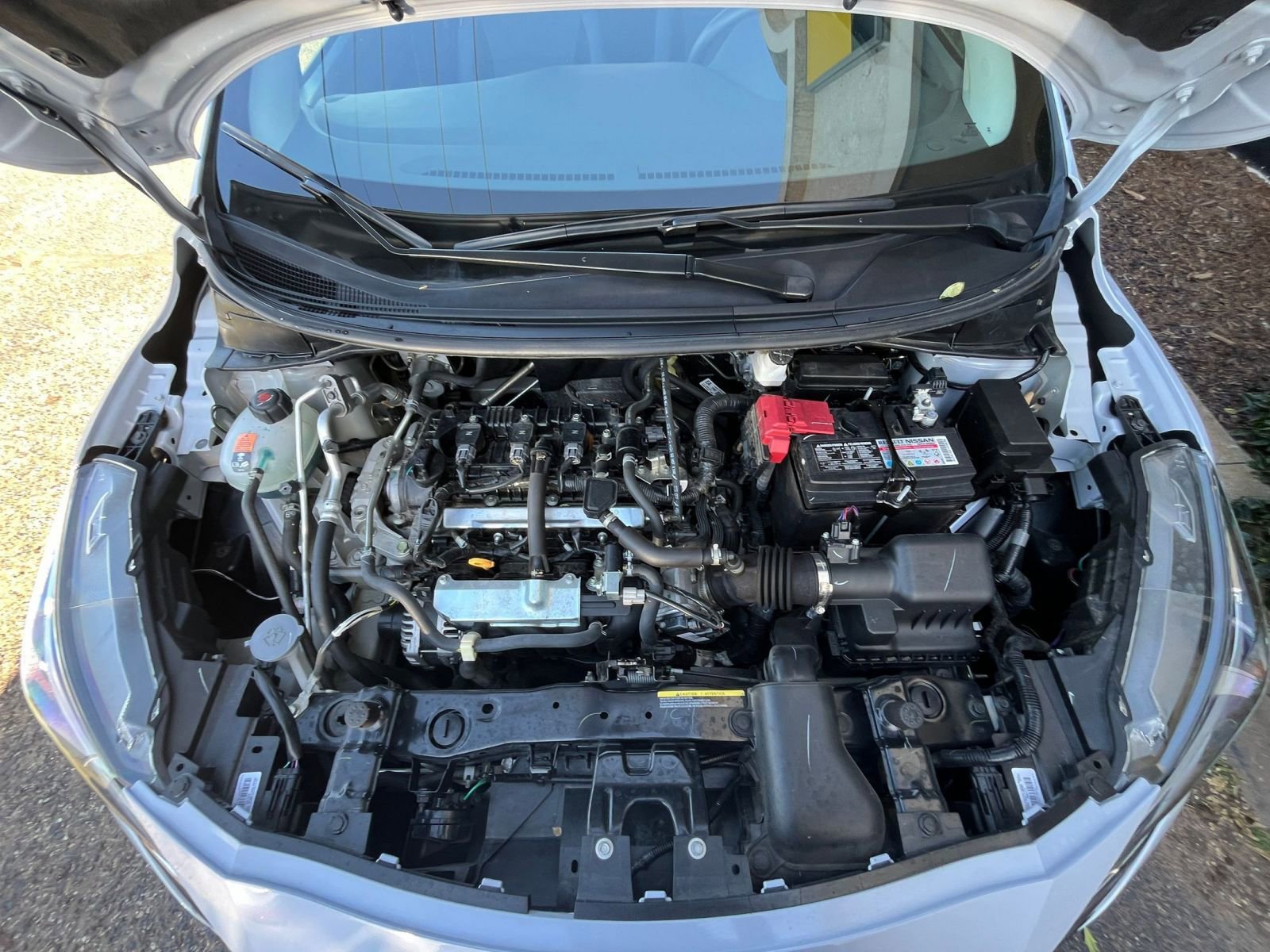 Used 2025 Nissan Versa SV image 30