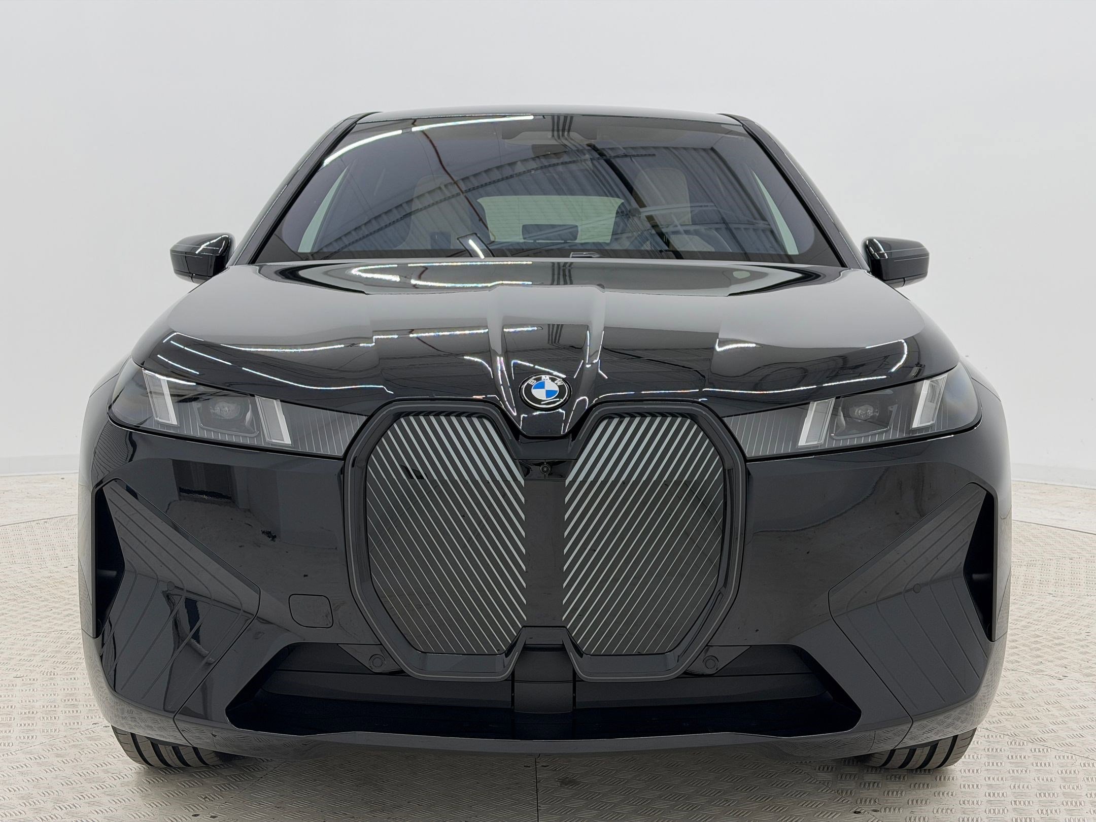 New 2026 BMW iX xDrive45 image 6