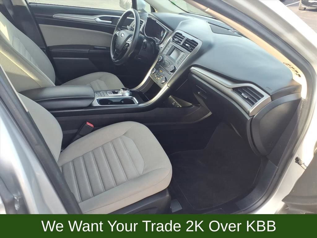 Used 2018 Ford Fusion S image 17