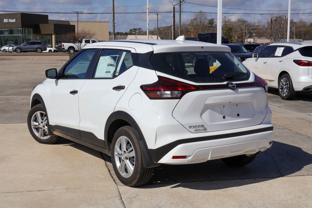 Certified 2025 Nissan Kicks Play S image 2
