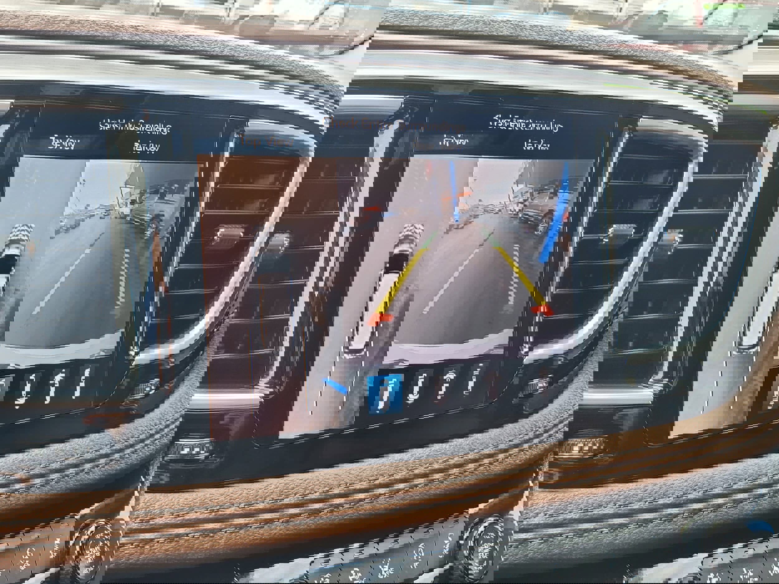 Used 2019 Chrysler Pacifica Limited w/ Tire & Wheel Group image 19