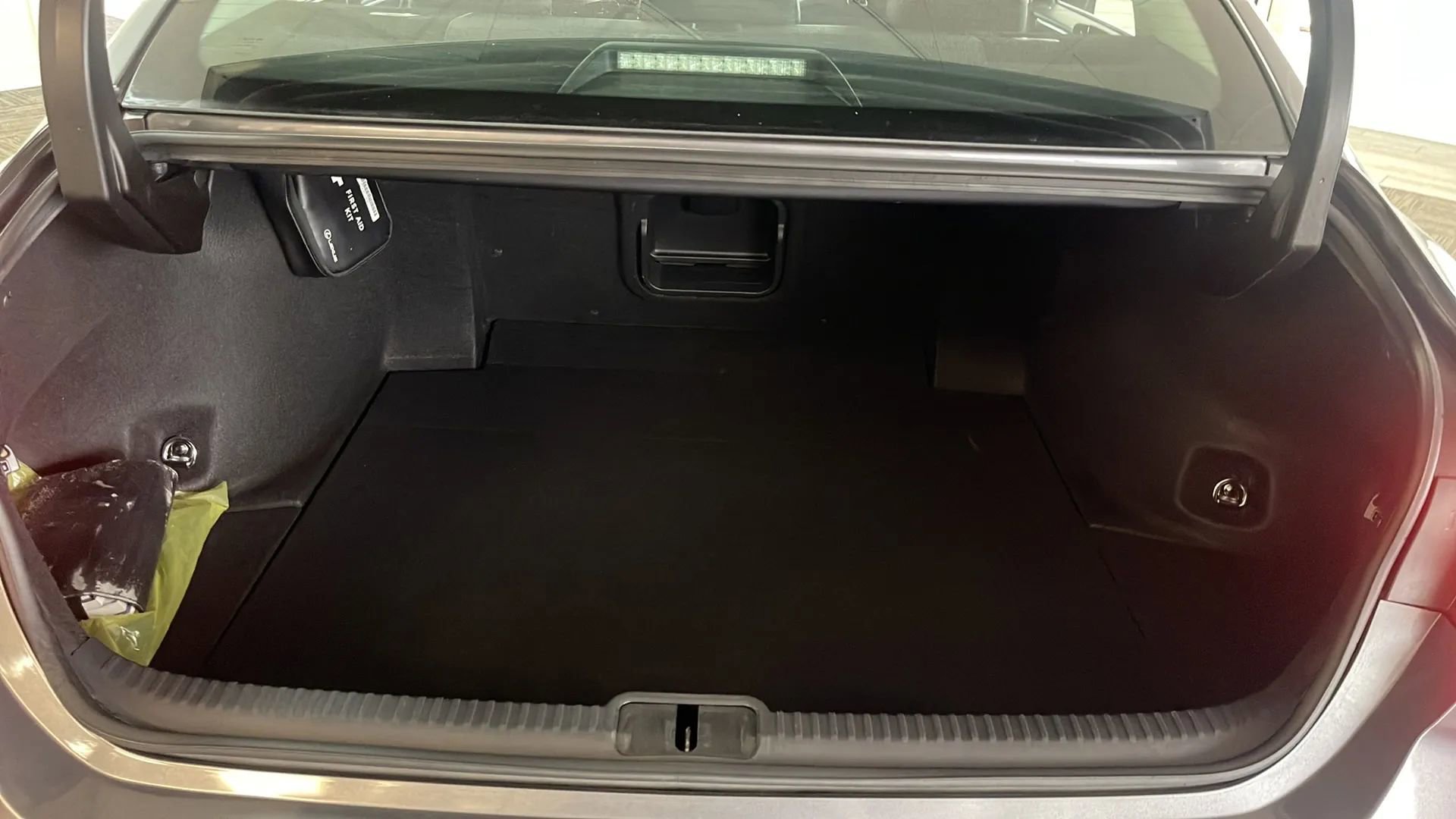 Used 2020 Lexus ES 350 w/ Premium Package image 12