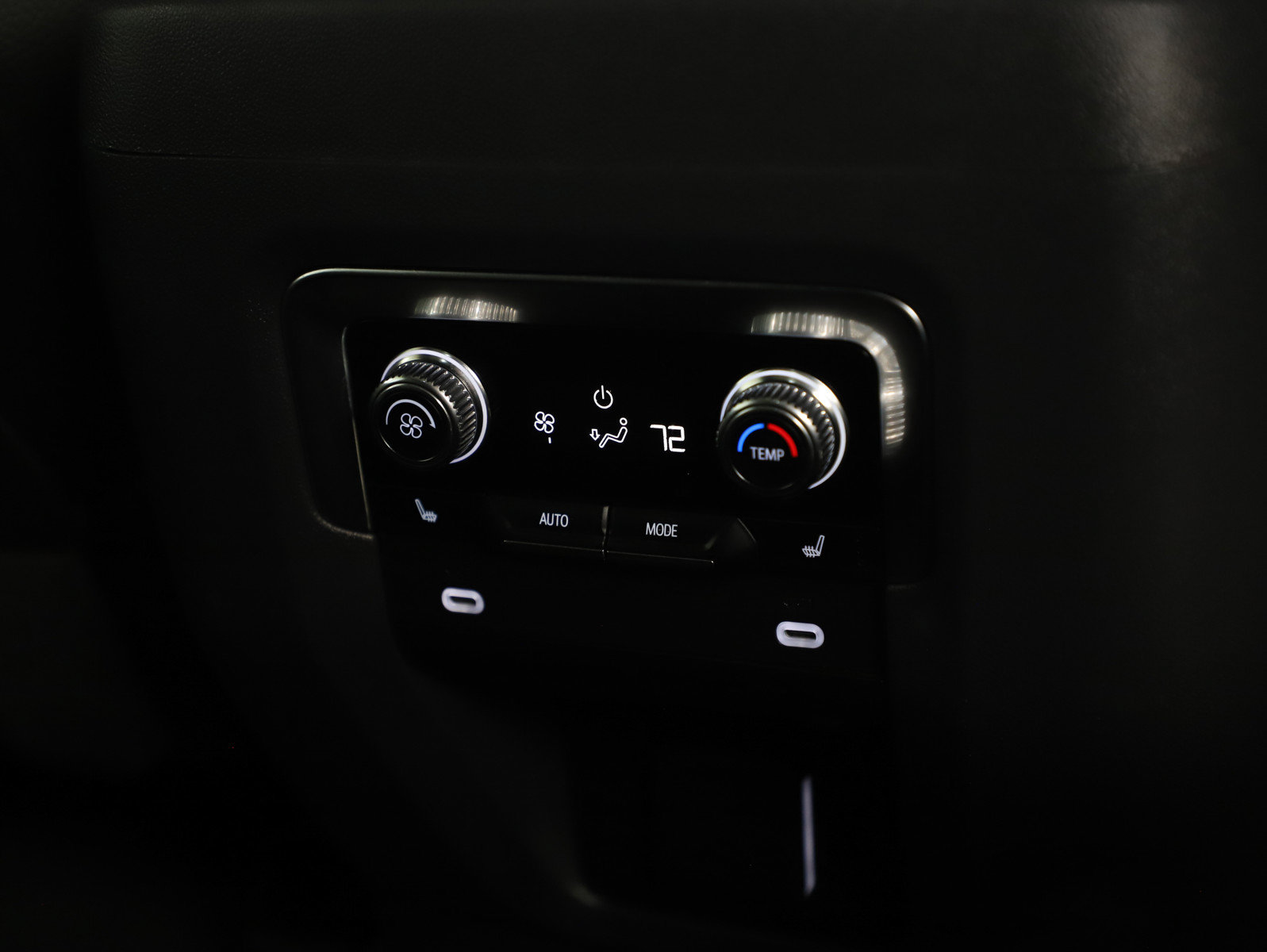 Used 2023 GMC Yukon XL Denali AWD/4WD image 18