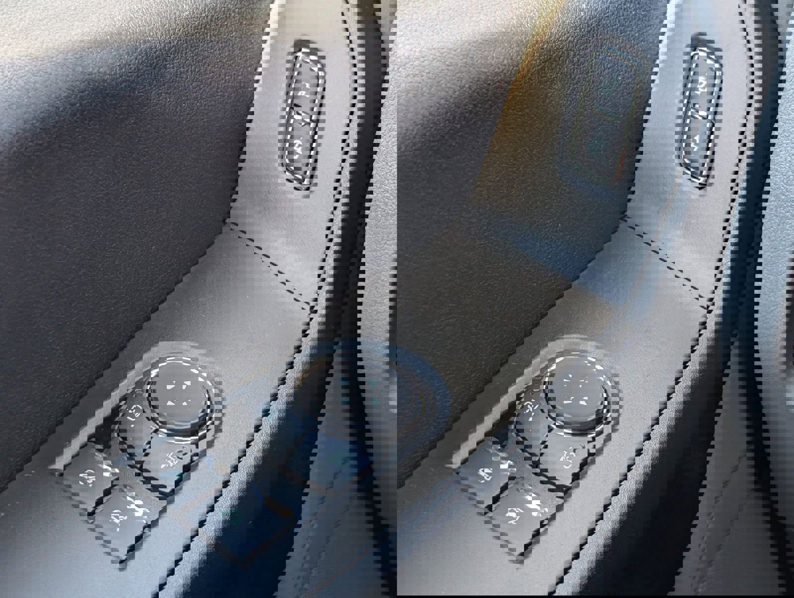 New 2026 Ford F250 XL w/ XL Chrome Package image 19