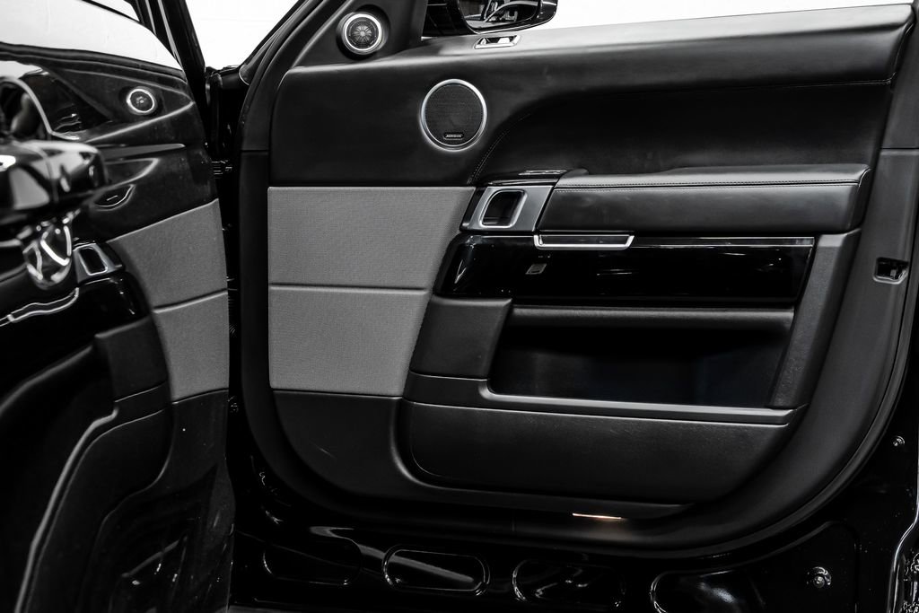 Used 2020 Land Rover Range Rover Sport SVR image 20