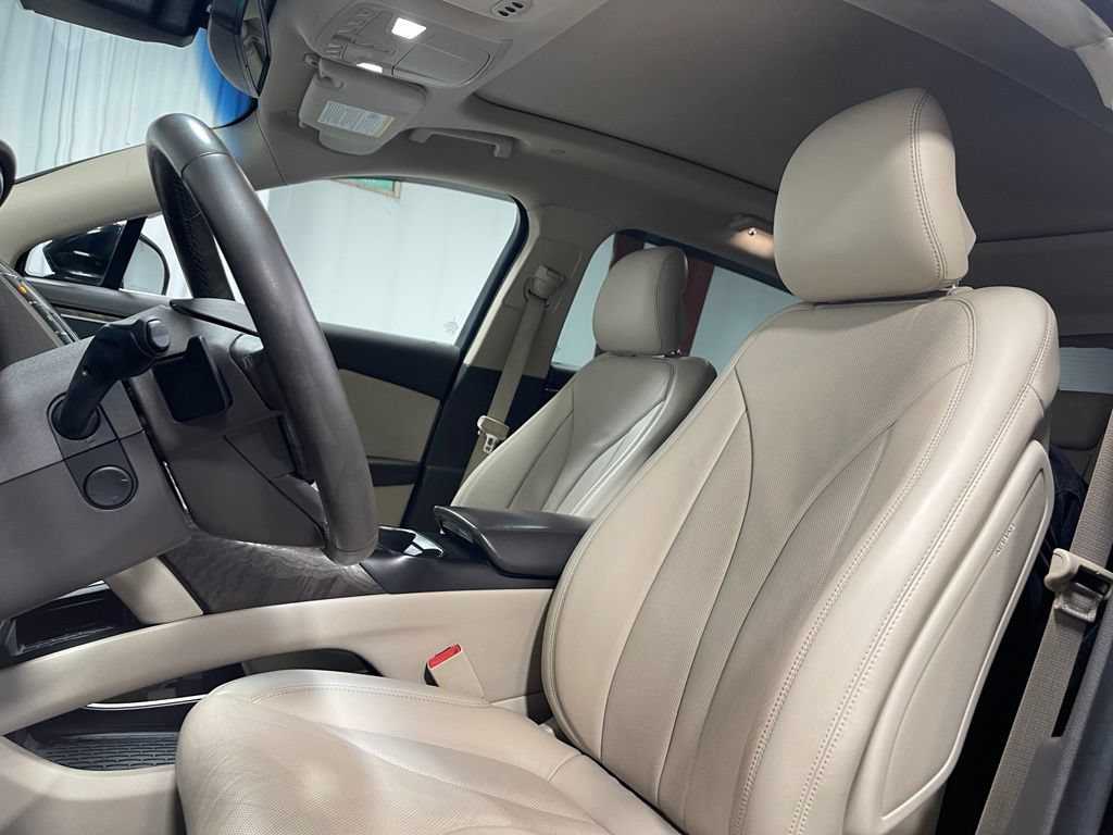 Used 2017 Lincoln MKX Reserve w/ Driver Assistance Package AWD/4WD image 22