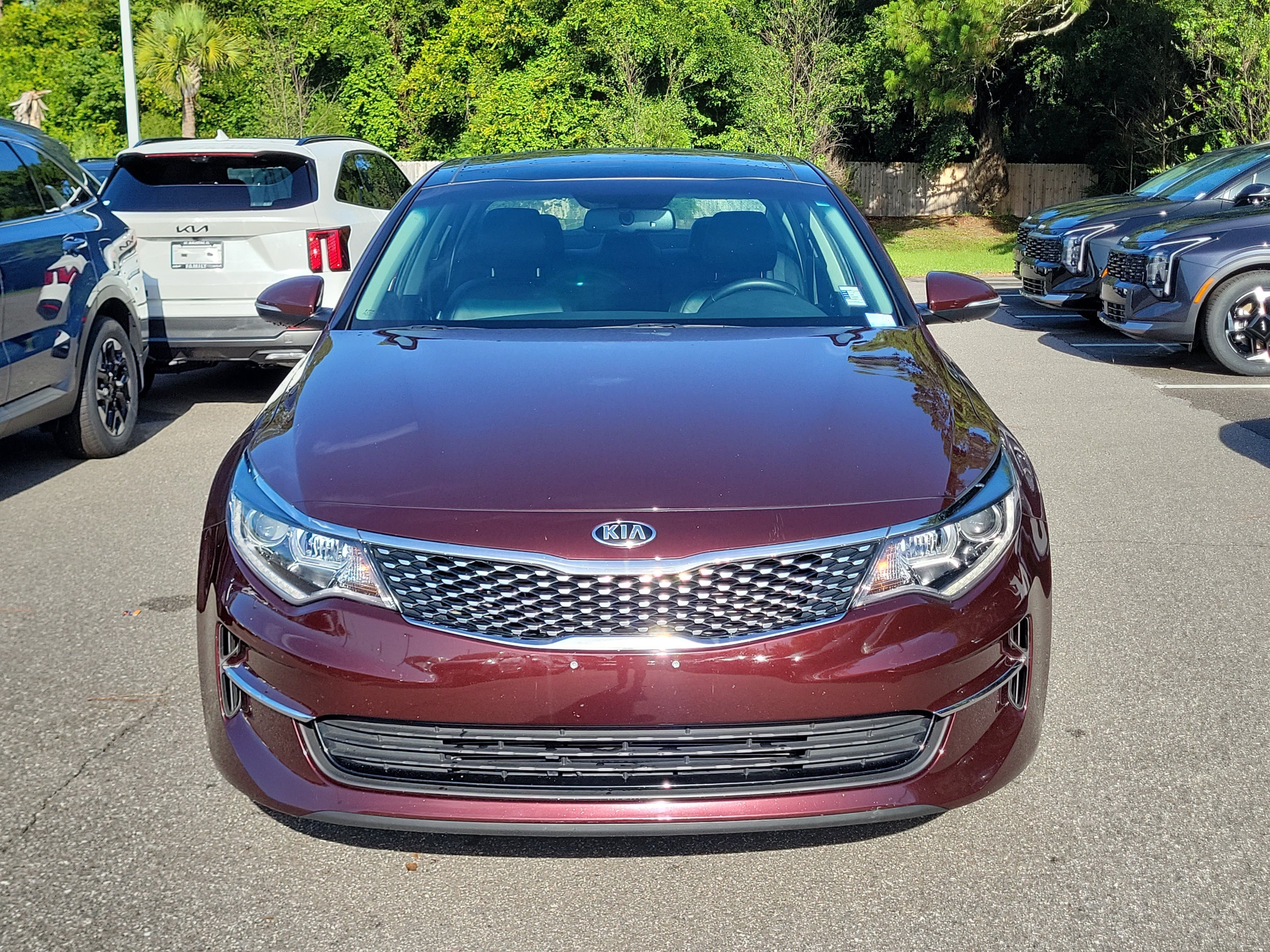 Used 2018 Kia Optima EX w/ Premium Package FWD image 2