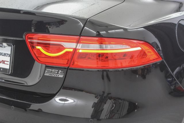 Used 2018 Jaguar XE Prestige AWD/4WD image 12