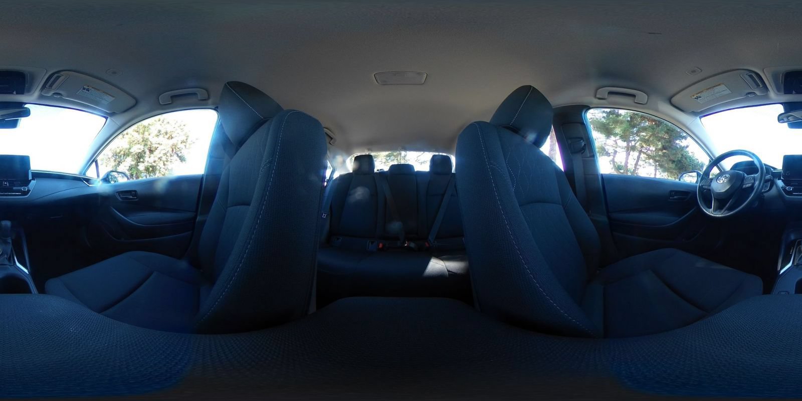 Used 2025 Toyota Corolla LE FWD image 38