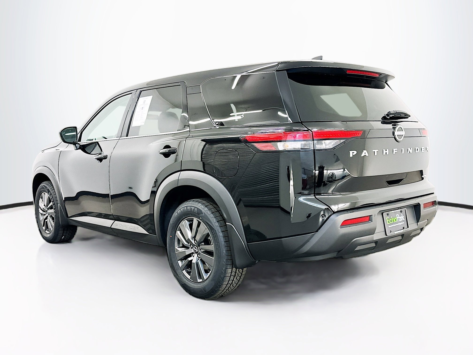 Used 2024 Nissan Pathfinder S image 5