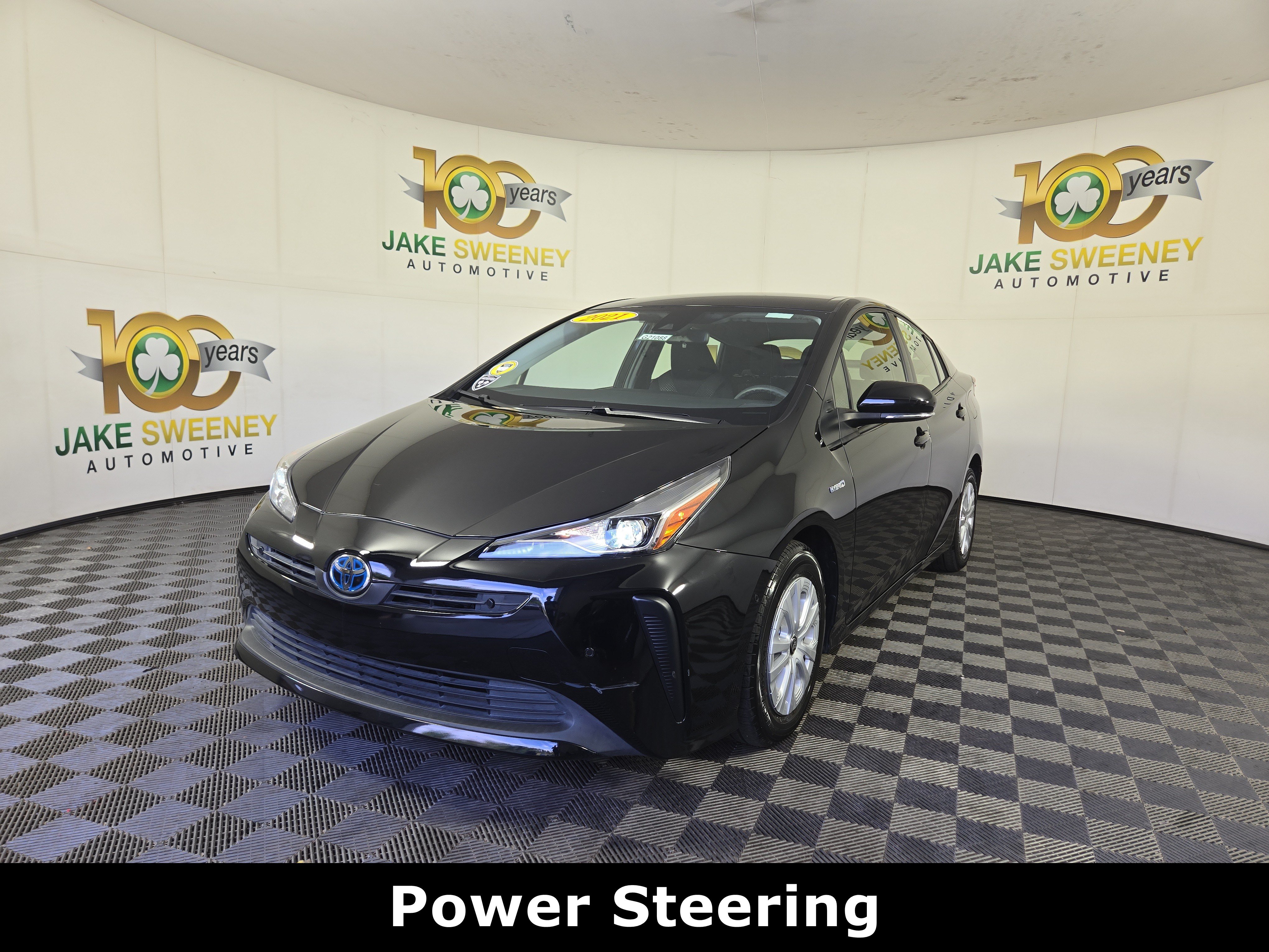 Used 2021 Toyota Prius LE FWD image 3