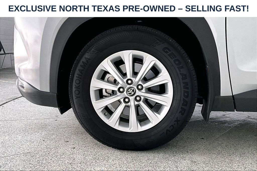 Used 2025 Toyota Grand Highlander FWD image 12