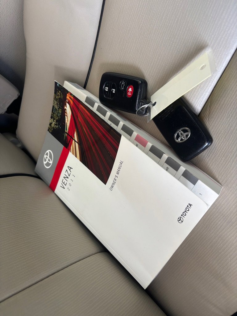 Used 2011 Toyota Venza w/ Leather Pkg FWD image 61