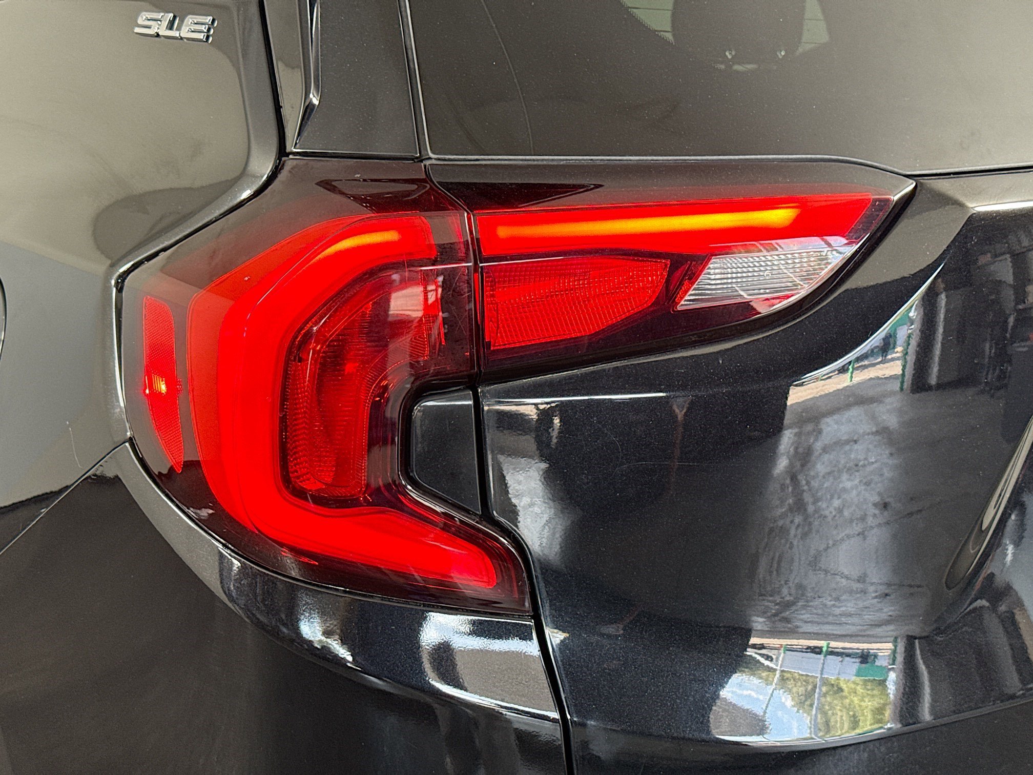 Used 2018 GMC Terrain SLE image 36