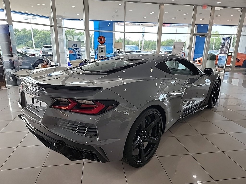 Used 2024 Chevrolet Corvette E-Ray w/ ZER Performance Package image 3