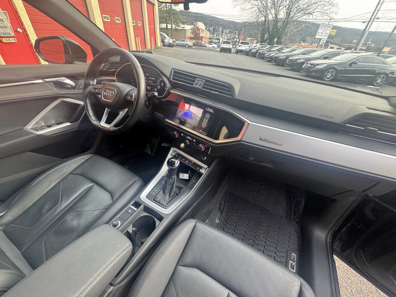 Used 2020 Audi Q3 2.0T Premium w/ Convenience Package image 27