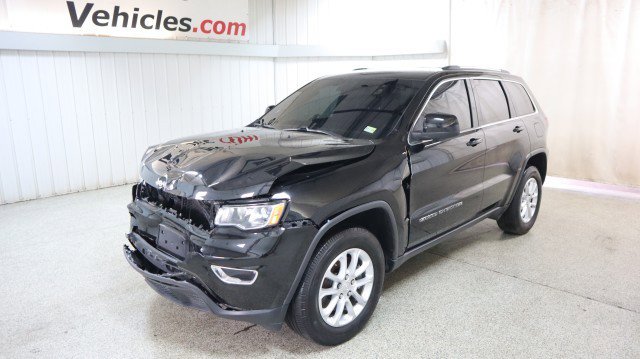 Used 2021 Jeep Grand Cherokee Laredo image 2