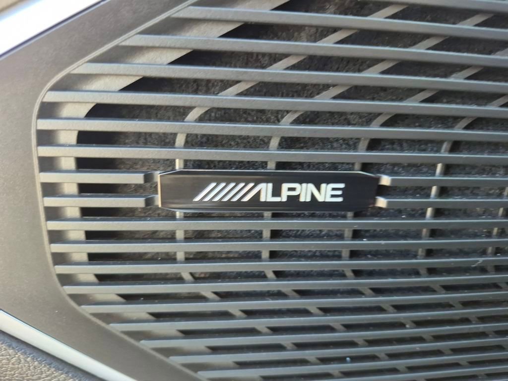 Used 2023 Jeep Wagoneer 2WD w/ Premium Group I image 18