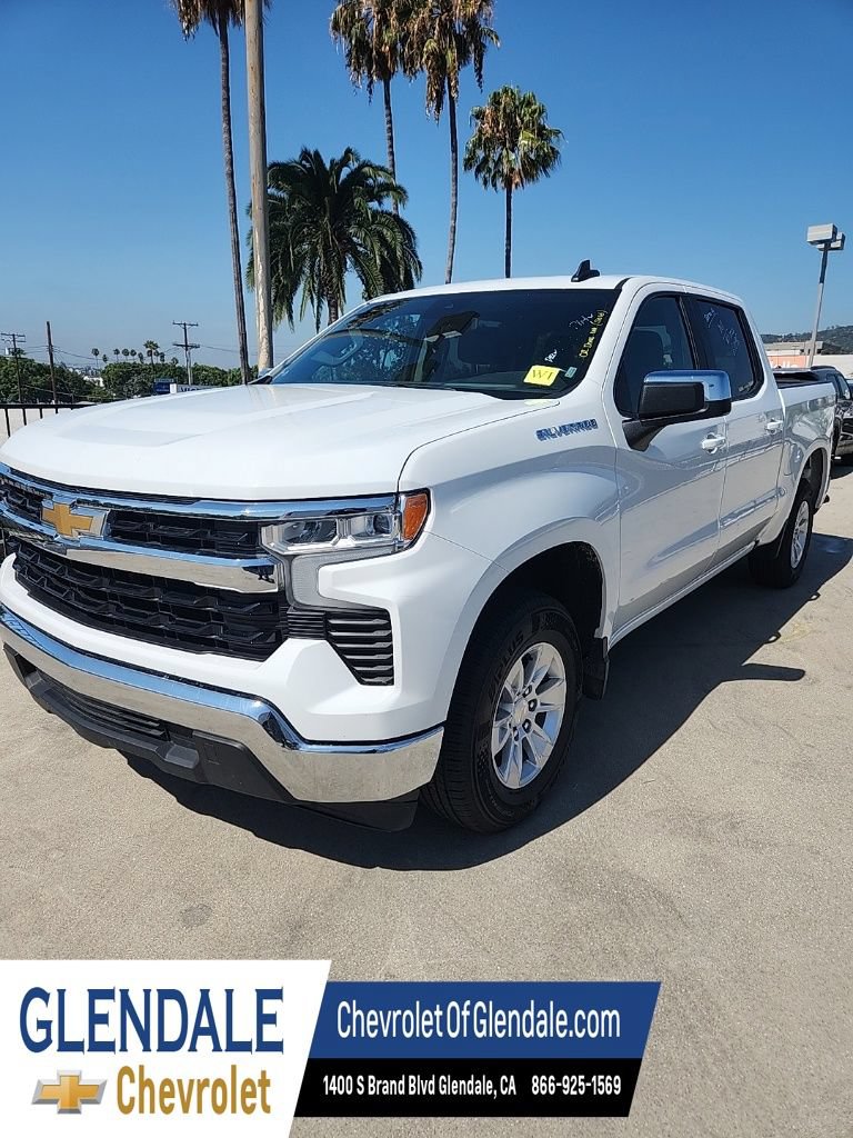 Used 2025 Chevrolet Silverado 1500 LT RWD image 3