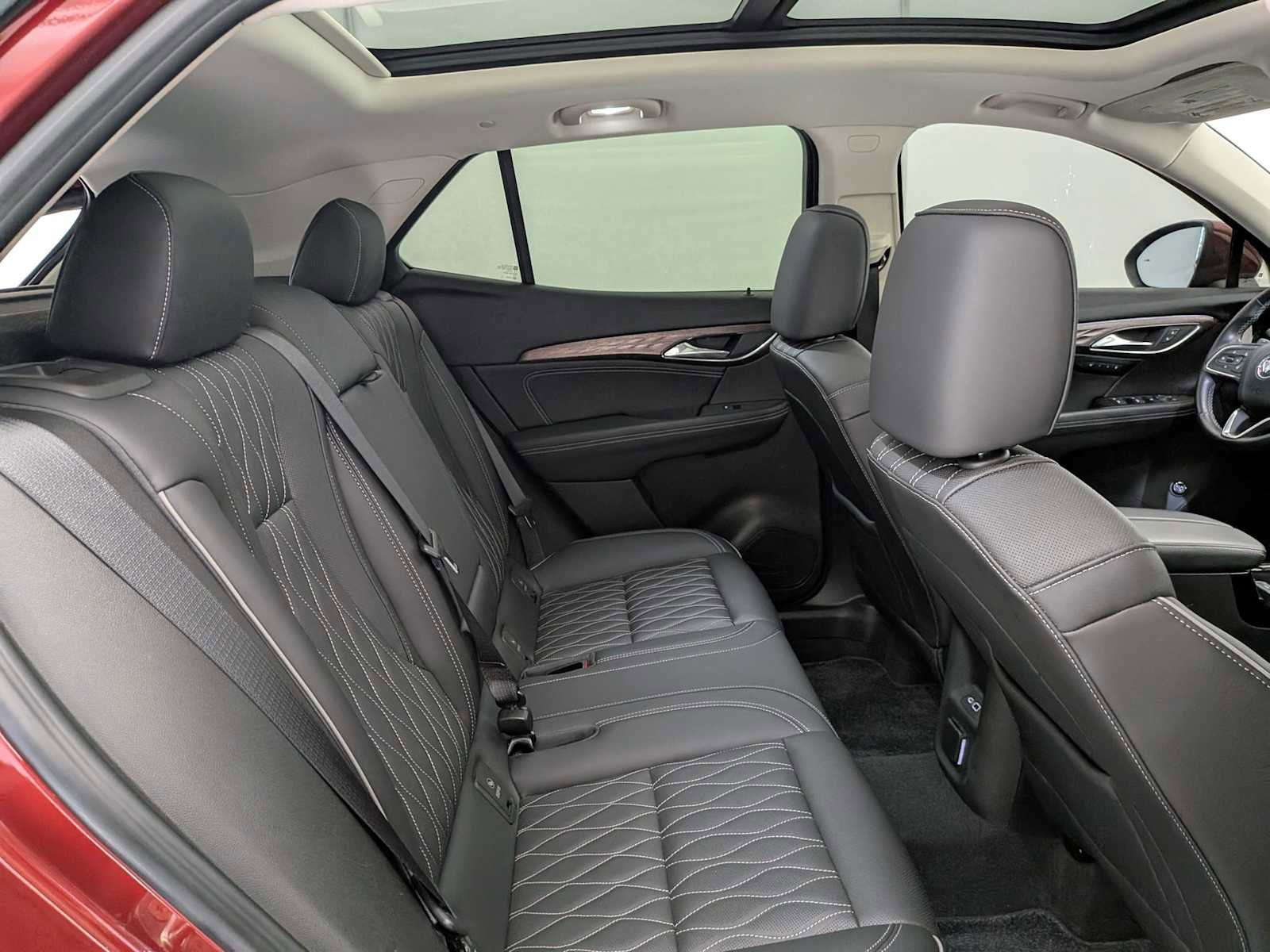 Used 2022 Buick Envision Avenir w/ Technology Package II image 22