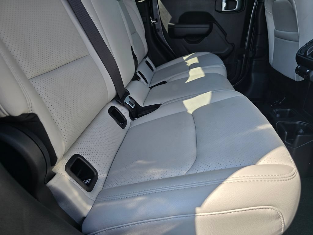 Used 2023 Jeep Gladiator Sport AWD/4WD image 19