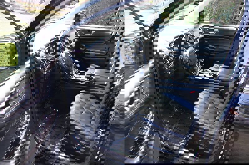 Used 2016 Ford Edge Titanium image 5