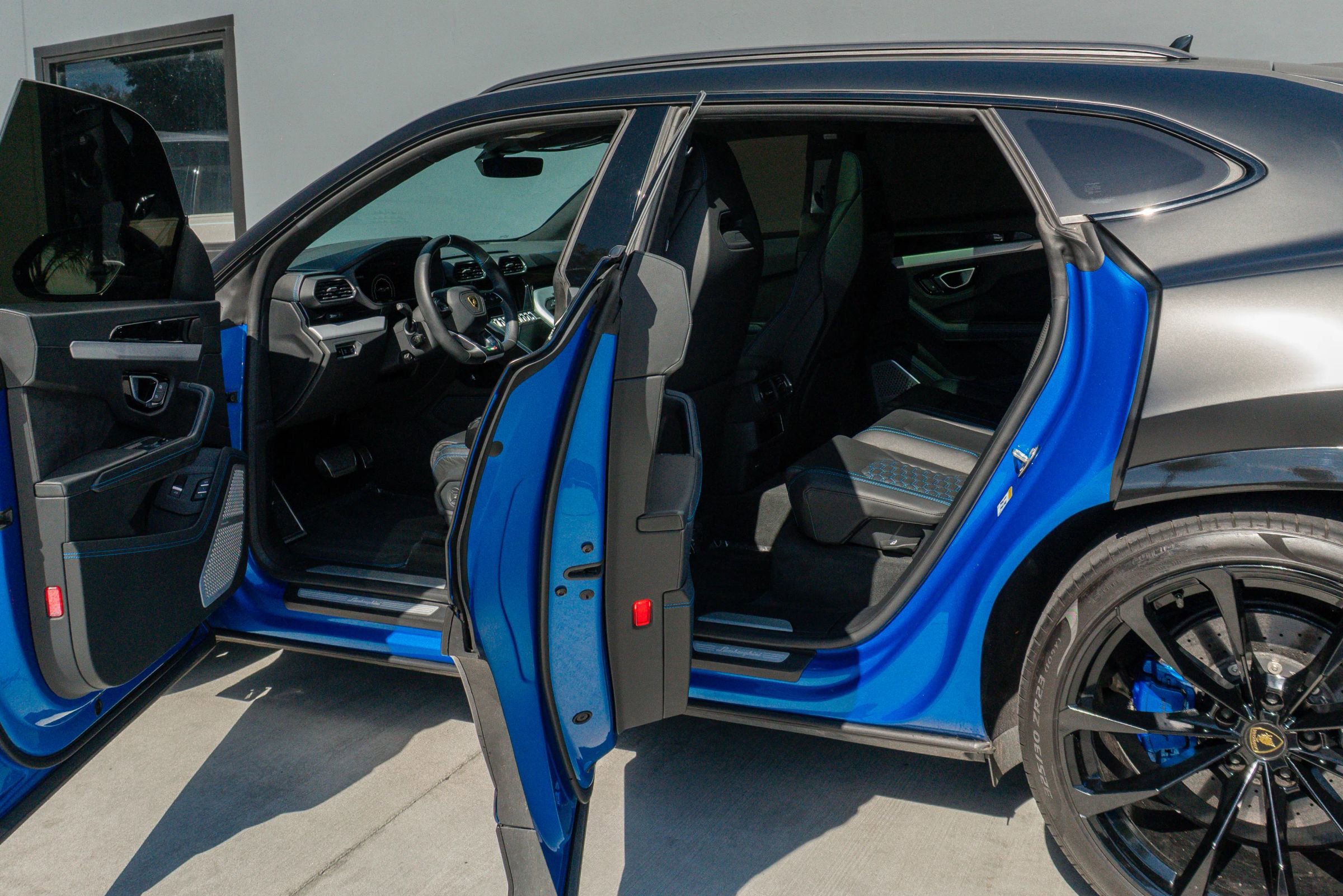 Used 2021 Lamborghini Urus image 47