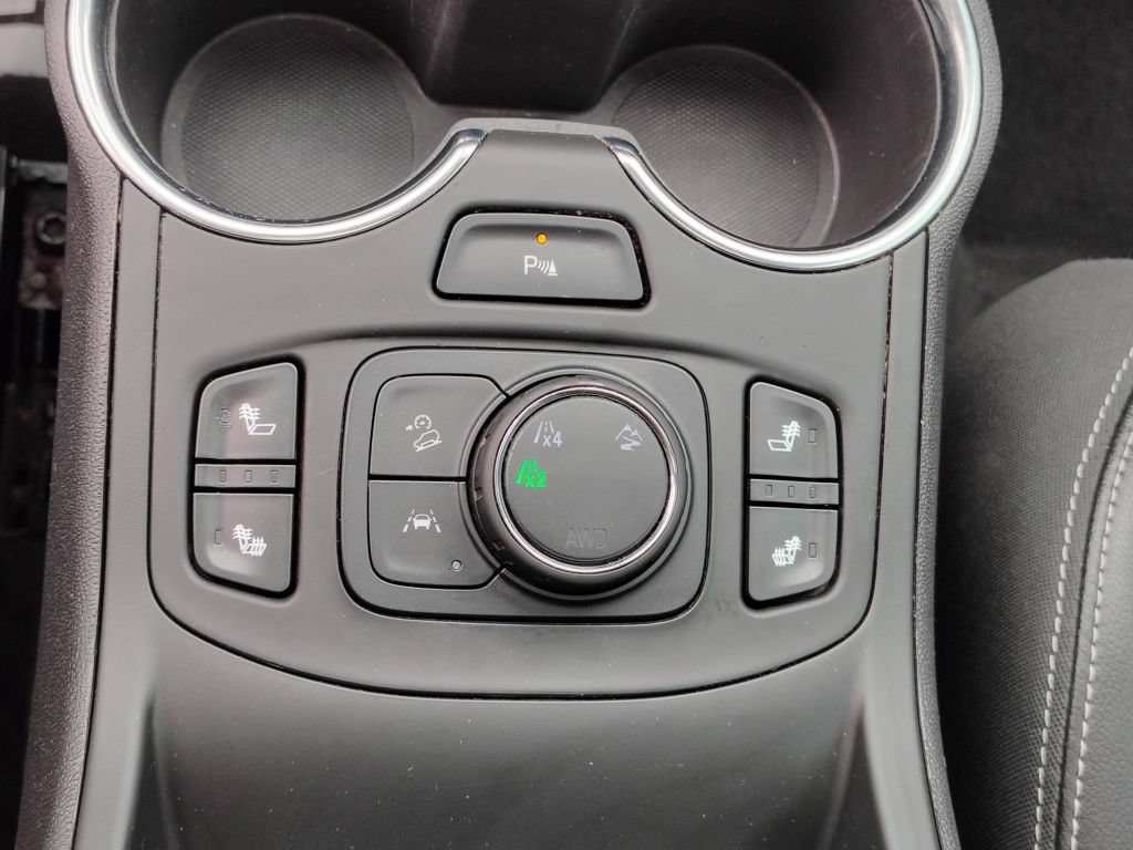Used 2022 GMC Terrain SLT w/ Infotainment Package II AWD/4WD image 25