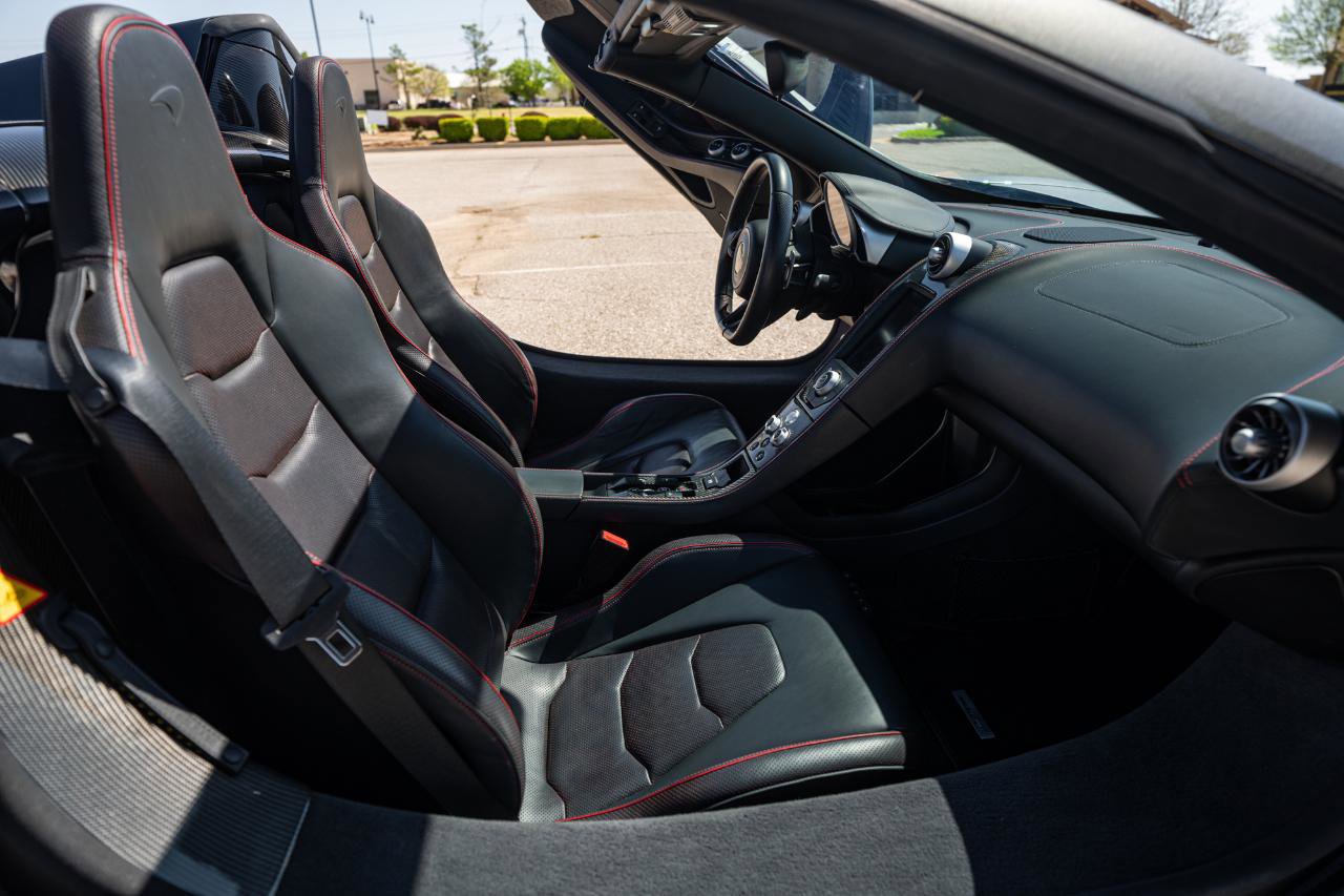 Used 2016 McLaren 650S Spider image 48