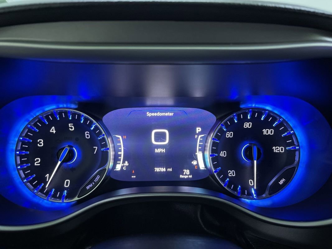 Used 2021 Chrysler Pacifica Touring-L image 17