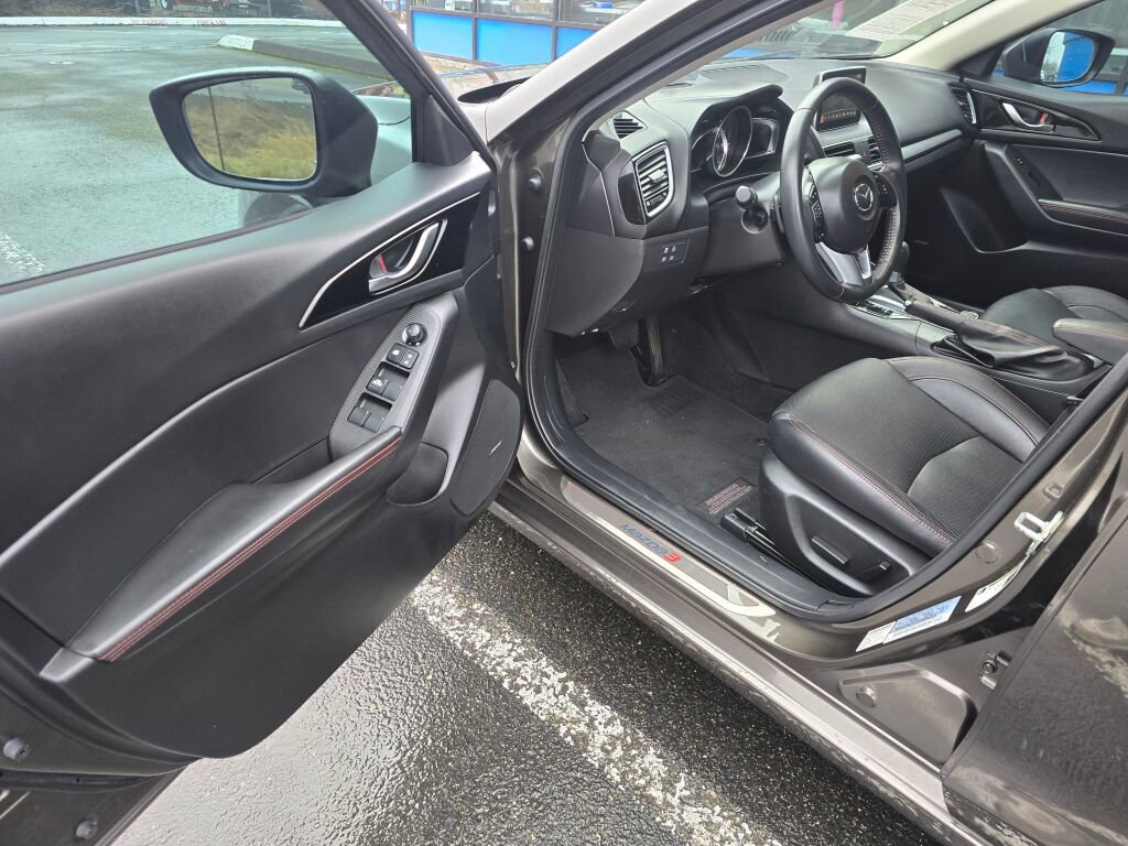 Used 2016 MAZDA MAZDA3 s Grand Touring image 11