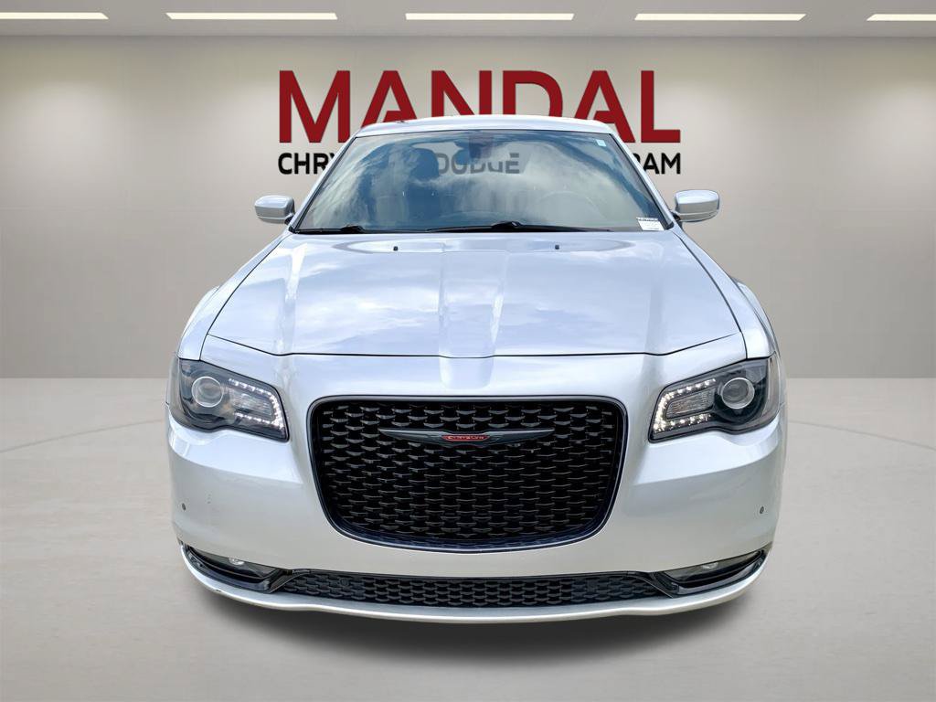 Used 2021 Chrysler 300 S RWD image 3