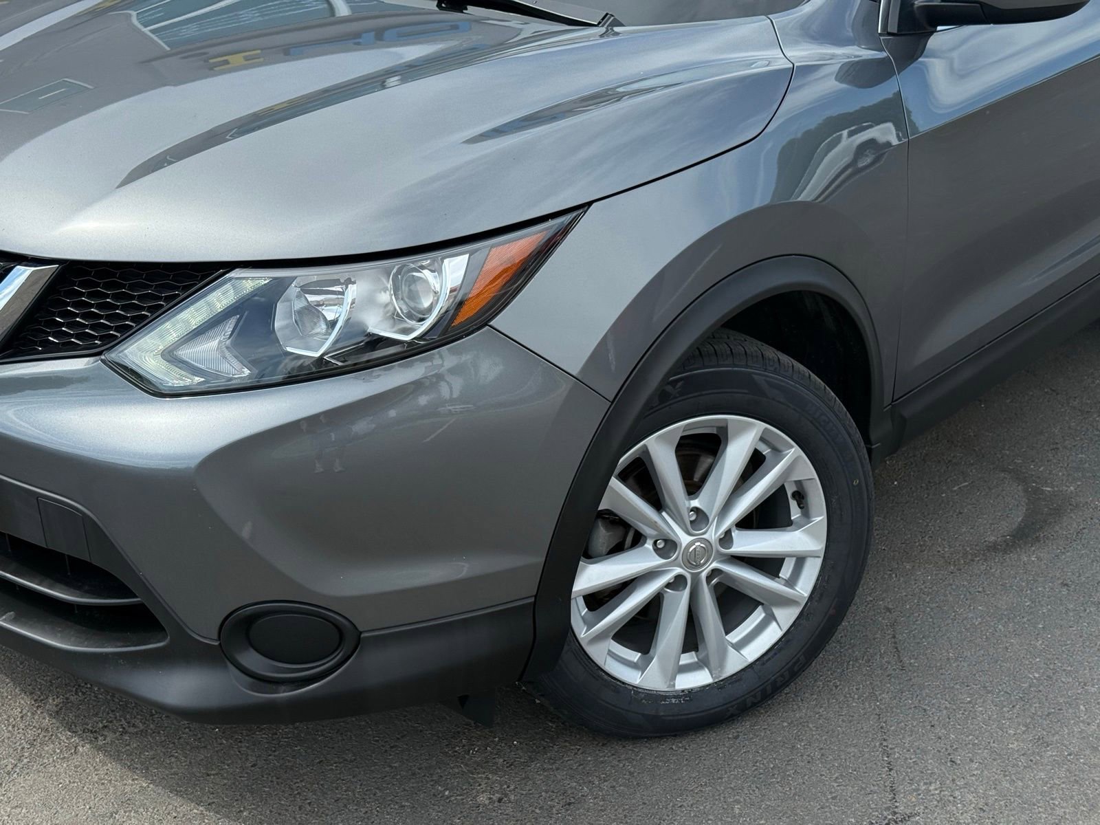 Used 2018 Nissan Rogue Sport SV image 11