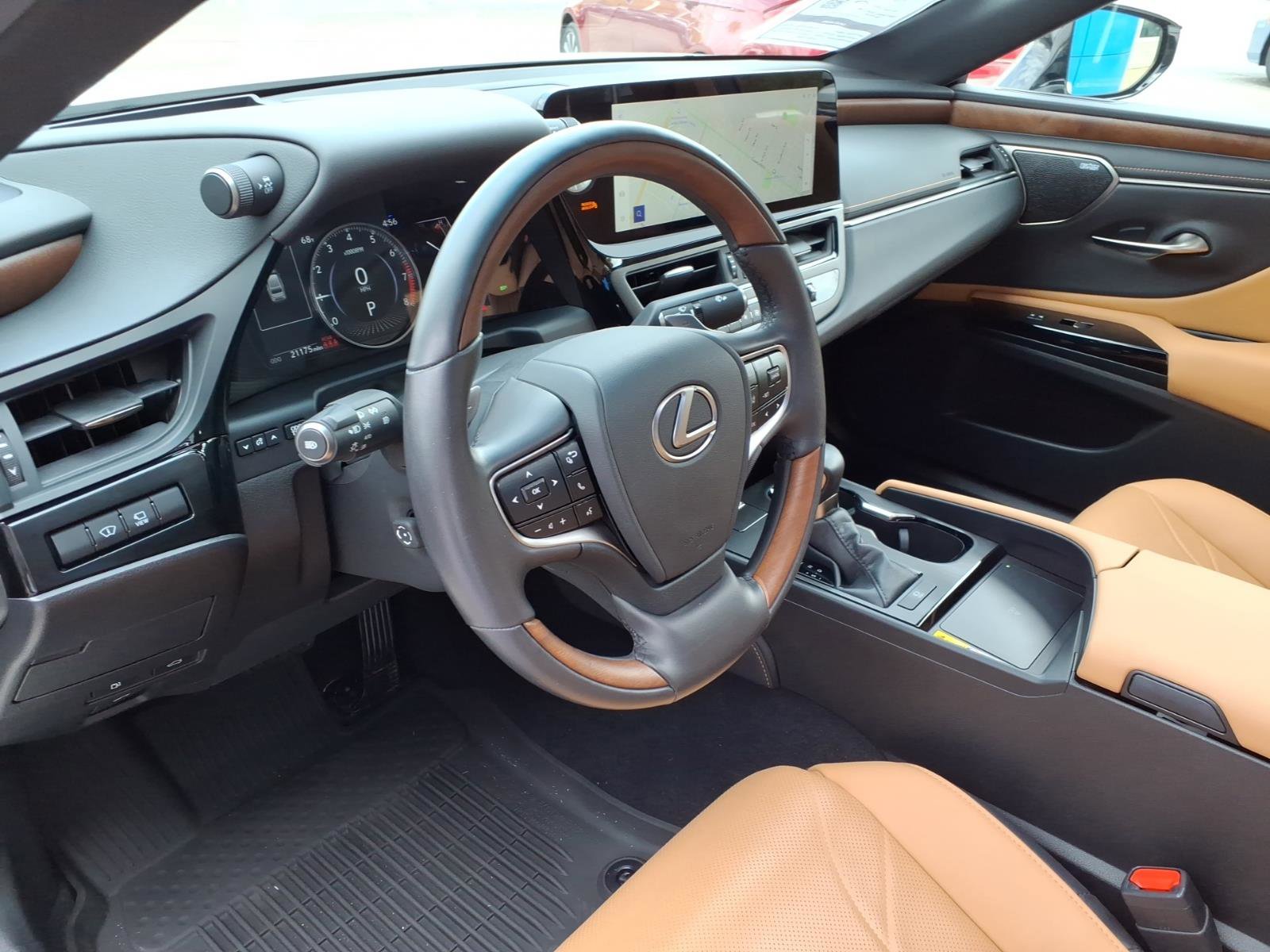 Used 2024 Lexus ES 350 Ultra Luxury w/ Accessory Package (Z1) FWD image 14